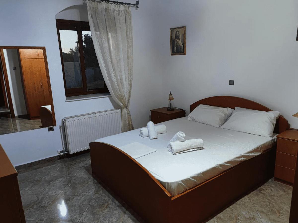 πέτρινο στη σύρο Apartmán